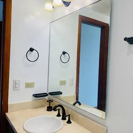 ¡oferta! Nuevo Y Hermoso Apartamento En El Laguito *